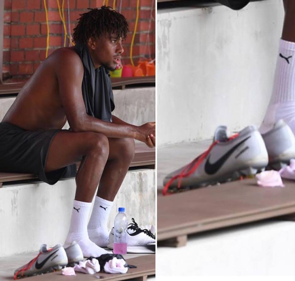 Phantom vision low cut outlet